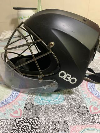 Casco OBO Hockey Hierba