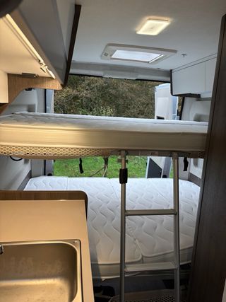 Alquiler camper Benimar 120 up