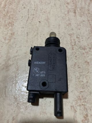 Cierre maletero BMW E36 KIEKERT