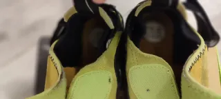 Pies de gato infantil, talla 31-32. Marca Boreal.