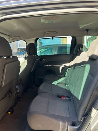 Peugeot 5008 2013