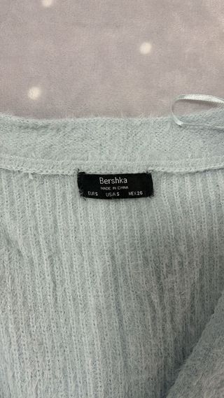 Jersey Bershka azul claro talla XS
