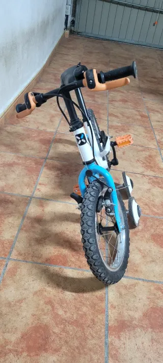 Bicicleta infantil 14 pulgadas + ruedines