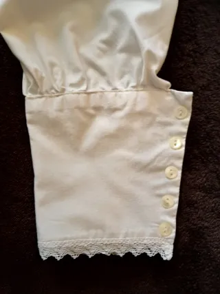 Camisa de traje de casera vasca, color blanco roto