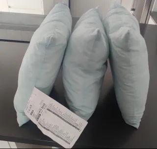 3 almohadas nuevas Ikea modelo Irma. 35×35