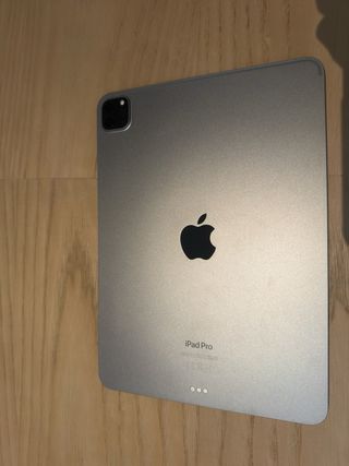 iPad Pro 11 4ª Gen (2022) + MAGIC KEYBOARD(REBAJA)