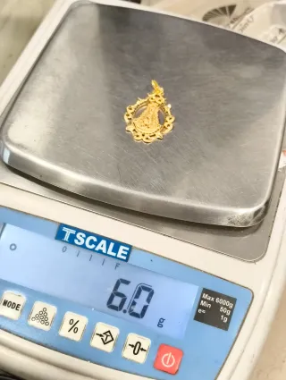 Medalla Virgen del Rocío Oro 18kt