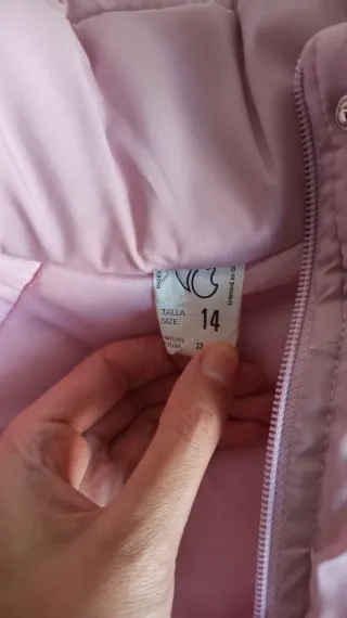 Parka niña rosa con capucha de pelo desmontable