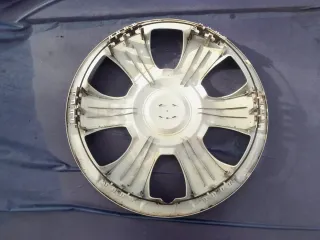 Tapacubo Toyota Yaris