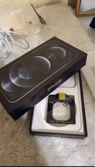 iPhone 12 Pro + regali