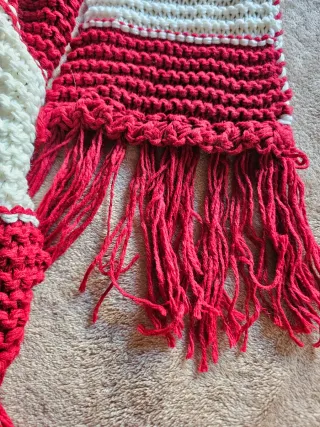 Bufanda larga rayas roja y blanca con flecos