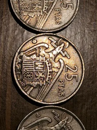 Lote 20 monedas: 25 Pesetas 1957, 1975, 1980, 1982