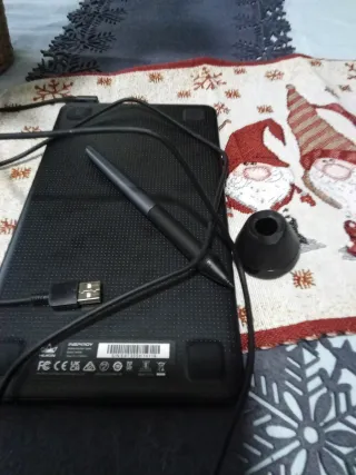 Tableta Gráfica Huion Negra.