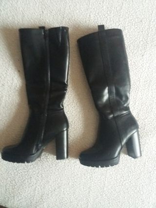 Stivali neri con plateau e tacco 36