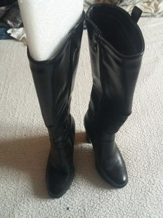 Stivali neri con plateau e tacco 36