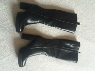 Stivali neri con plateau e tacco 36