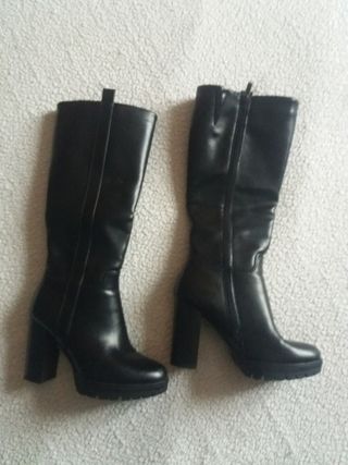 Stivali neri con plateau e tacco 36