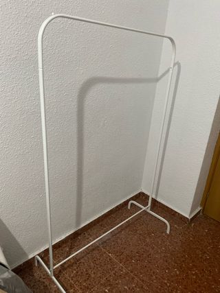 Burro perchero de metal blanco