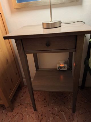Comodino Hemnes Ikea