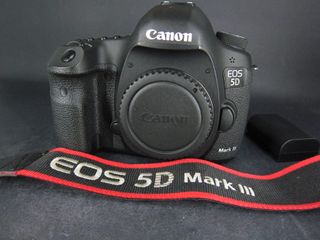 Canon EOS 5D Mark III