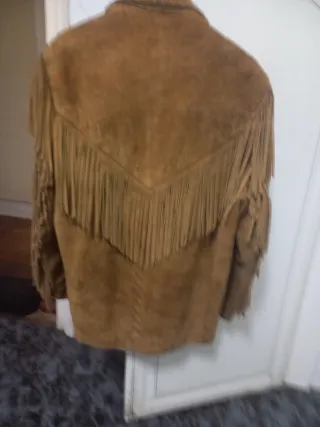 Chaqueta de ante con flecos