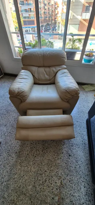 Poltrona relax in pelle beige