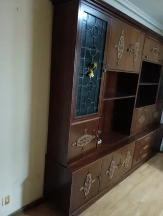Mueble de salón antiguo madera y cristal