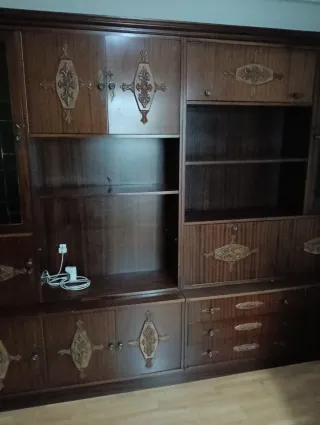 Mueble de salón antiguo madera y cristal