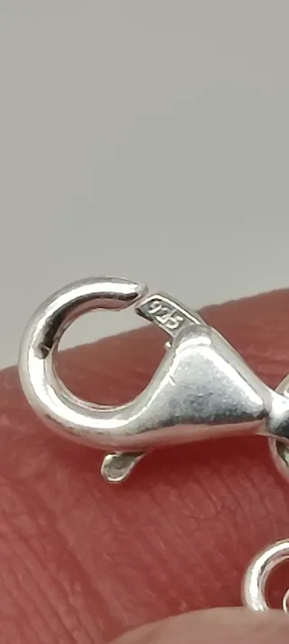 Pulsera de plata y piedra Luna.