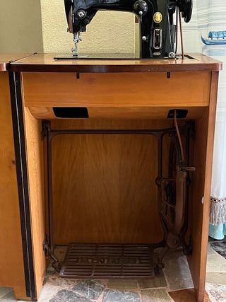 Macchina da cucire Singer anni '60 perfettamente