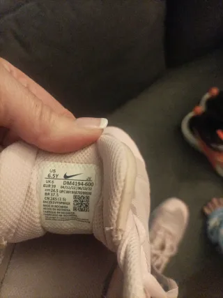 2 pares Zapatillas Nike y Salomon