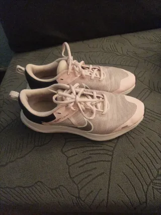 2 pares Zapatillas Nike y Salomon