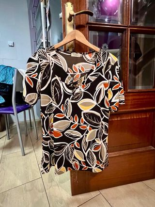 Camiseta ZENDRA estampado hojas