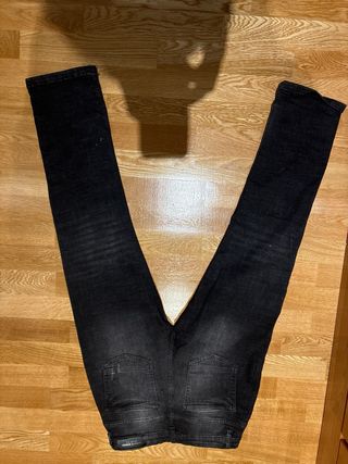Vaqueros Supply prácticamente nuevos 2x50 euros