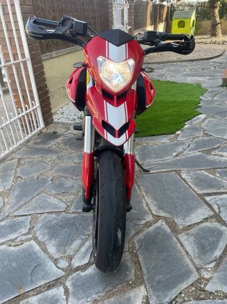 Ducati Hypermotard - 800cc