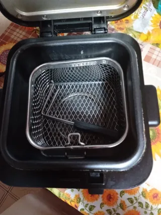 Mini Friggitrice QUIGG 900W