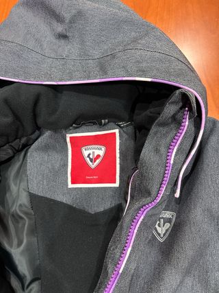 Chaqueta de esquí gris y morada niña
