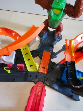 Pista Hot Wheels Gorila Tóxico