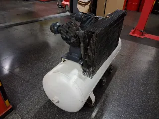 Compresor de Aire PUSKA 300L