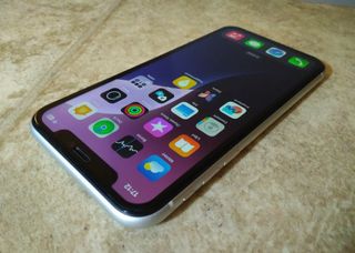 Apple iPhone XR - 128 GB