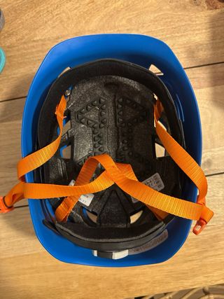 Casco de escalada infantil azul