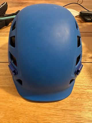 Casco de escalada infantil azul