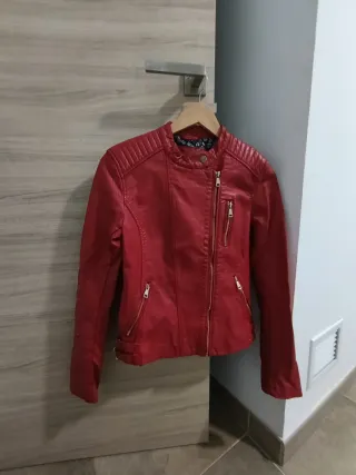 Chaqueta imitacion cuero roja