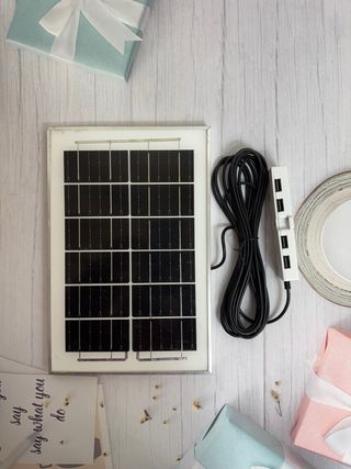 Panel Solar Portátil 8W con Puertos USB