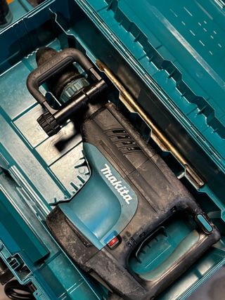 Martillo Makita “pika pika” 8kg