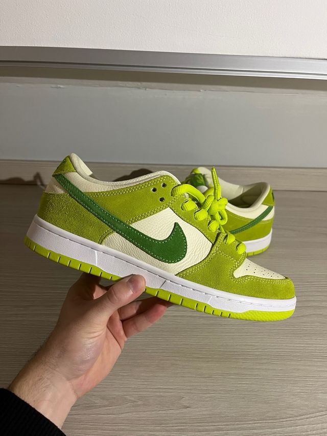 Nike SB Dunk Low Green Apple