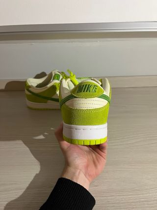 Nike SB Dunk Low Green Apple