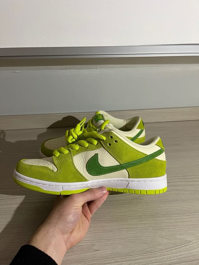 Nike SB Dunk Low Green Apple