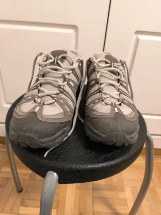 Zapatillas mujer montaña Quechua beige/gris