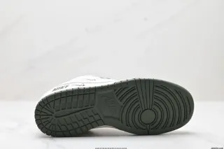Nike Dunk Low Blanco Verde Militar